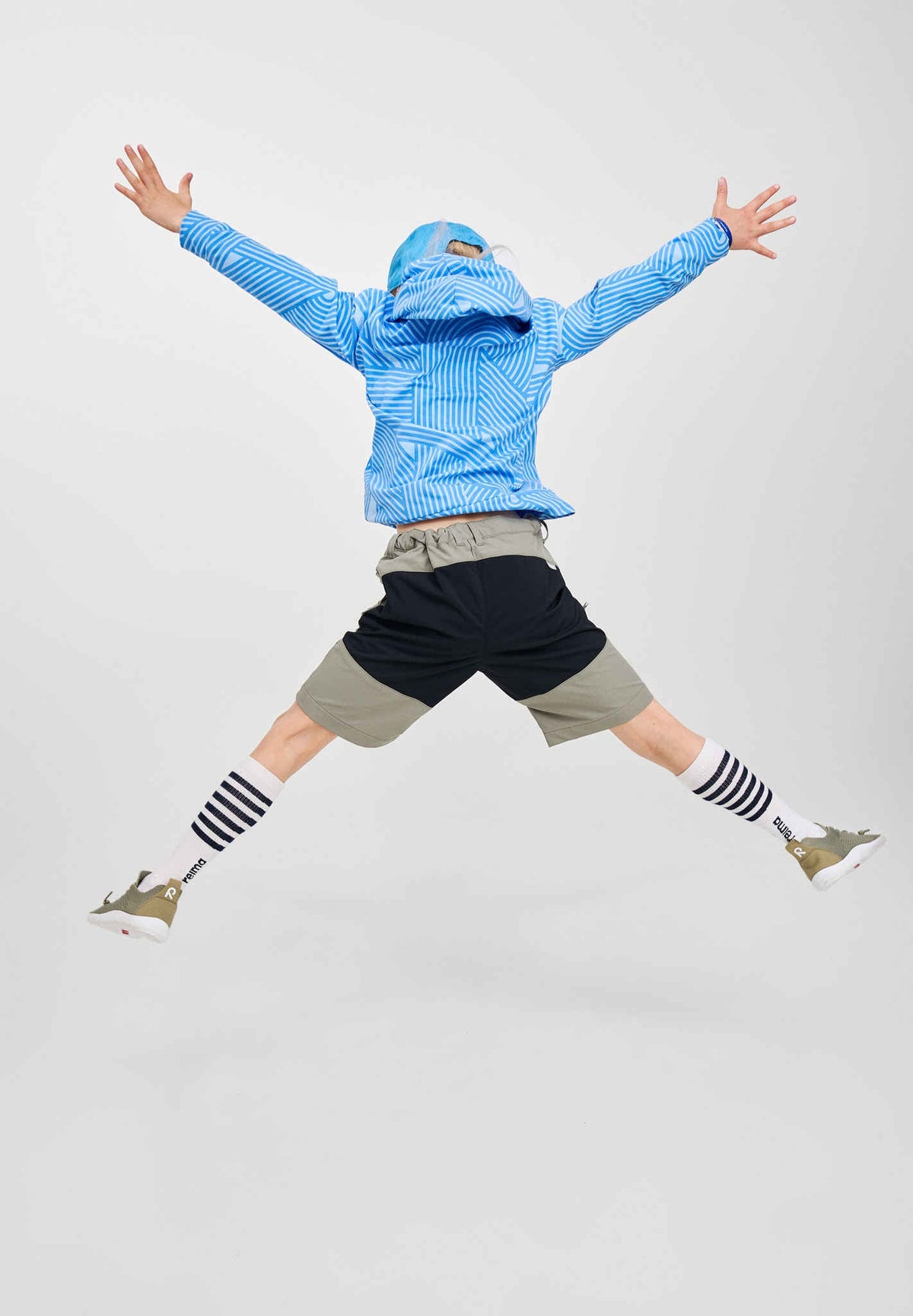 Turshorts barn Vaelsi