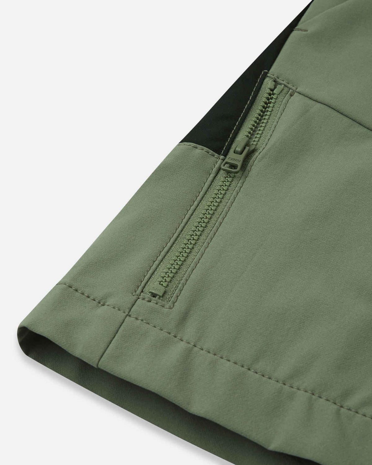 Turshorts barn Vaelsi